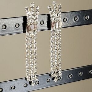 Earrings Silver Tone Crystal Drop Earrings Dangle #0102